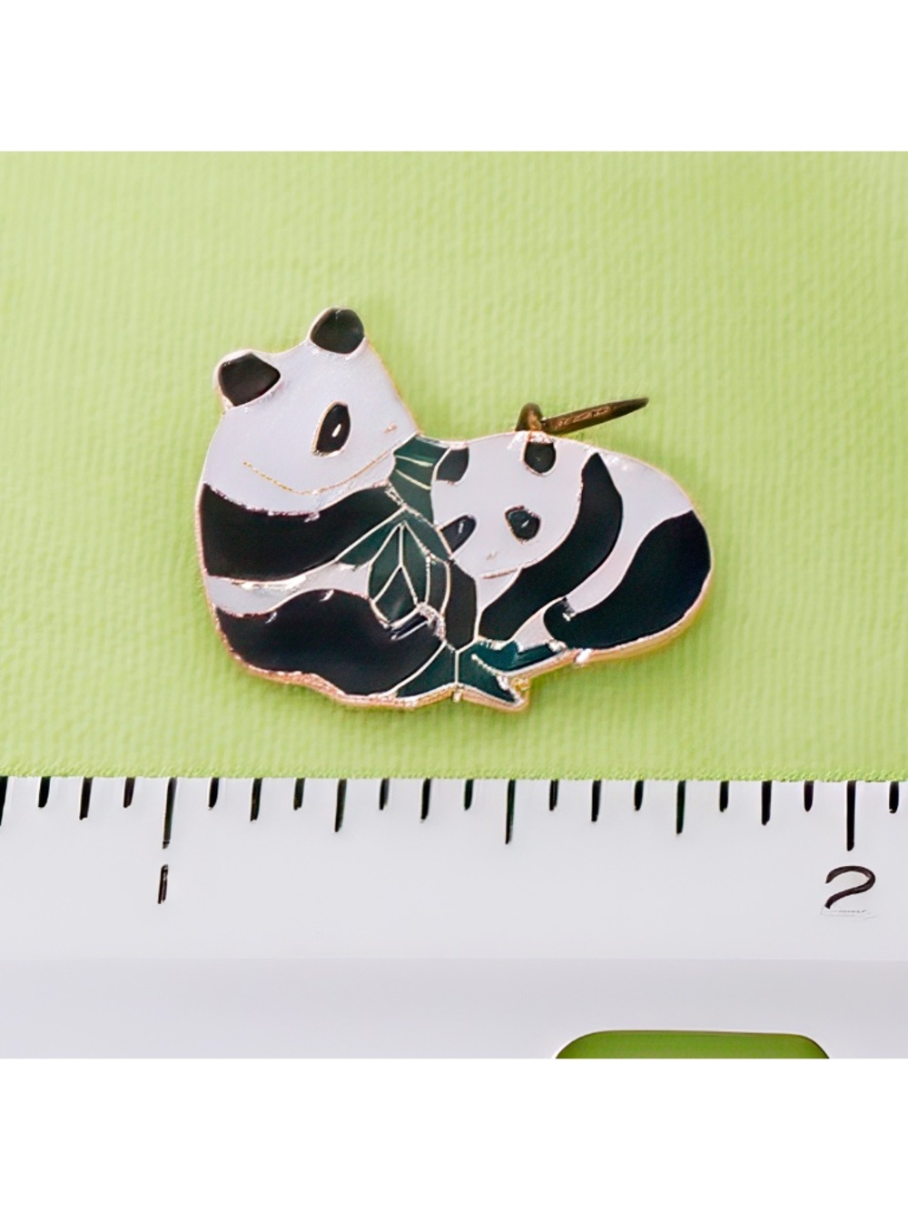 NWOT - New enamel pand pin - vintage